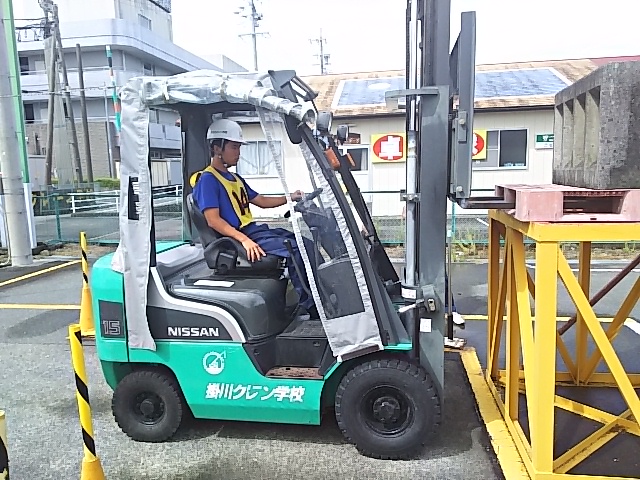 卒業生の声 静岡県掛川市の教習所 掛川クレーン学校 静岡県掛川市 クレーン フォークリフトなどの免許取得に 卒業生の声 静岡県掛川市の教習所 掛川クレーン学校 静岡県掛川市 クレーン フォークリフトなどの免許取得に