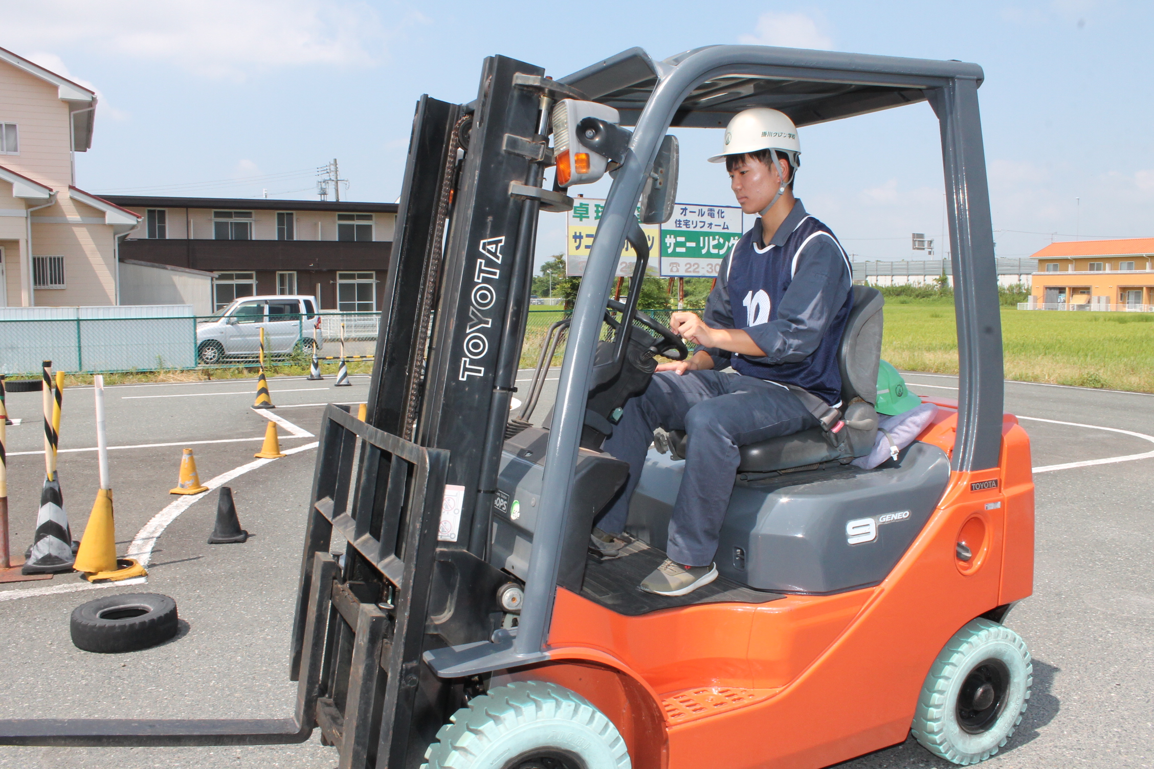 卒業生の声 静岡県掛川市の教習所 掛川クレーン学校 静岡県掛川市 クレーン フォークリフトなどの免許取得に 卒業生の声 静岡県掛川市の教習所 掛川クレーン学校 静岡県掛川市 クレーン フォークリフトなどの免許取得に